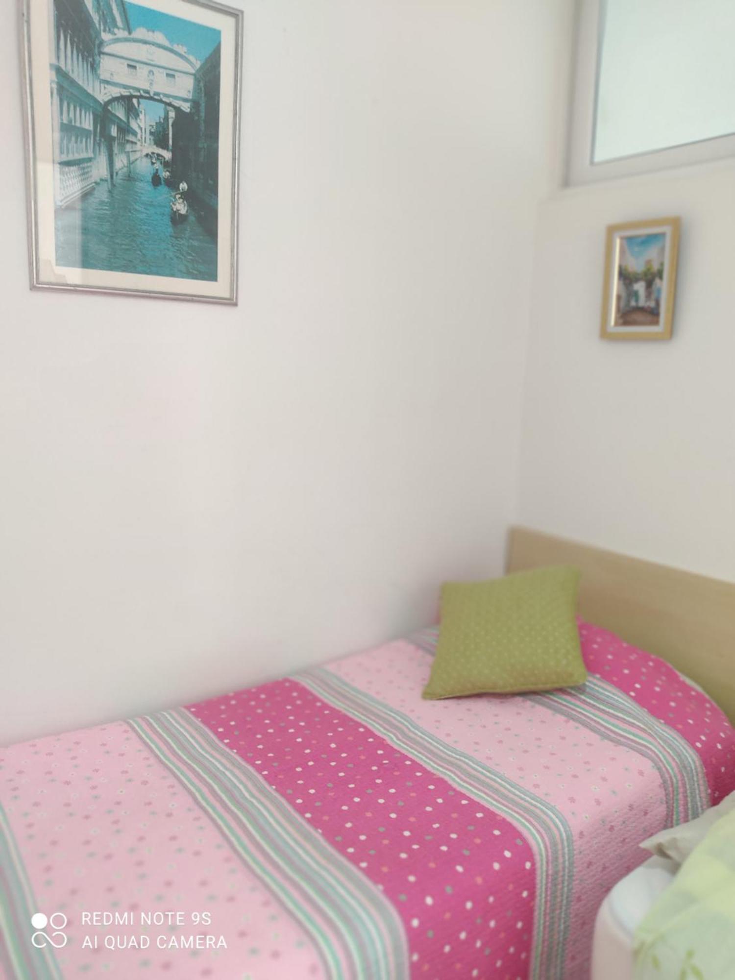 Etage De Villa Avec Jardin, Pres De L'Aireport Et Parking Prive อาริอานา ภายนอก รูปภาพ